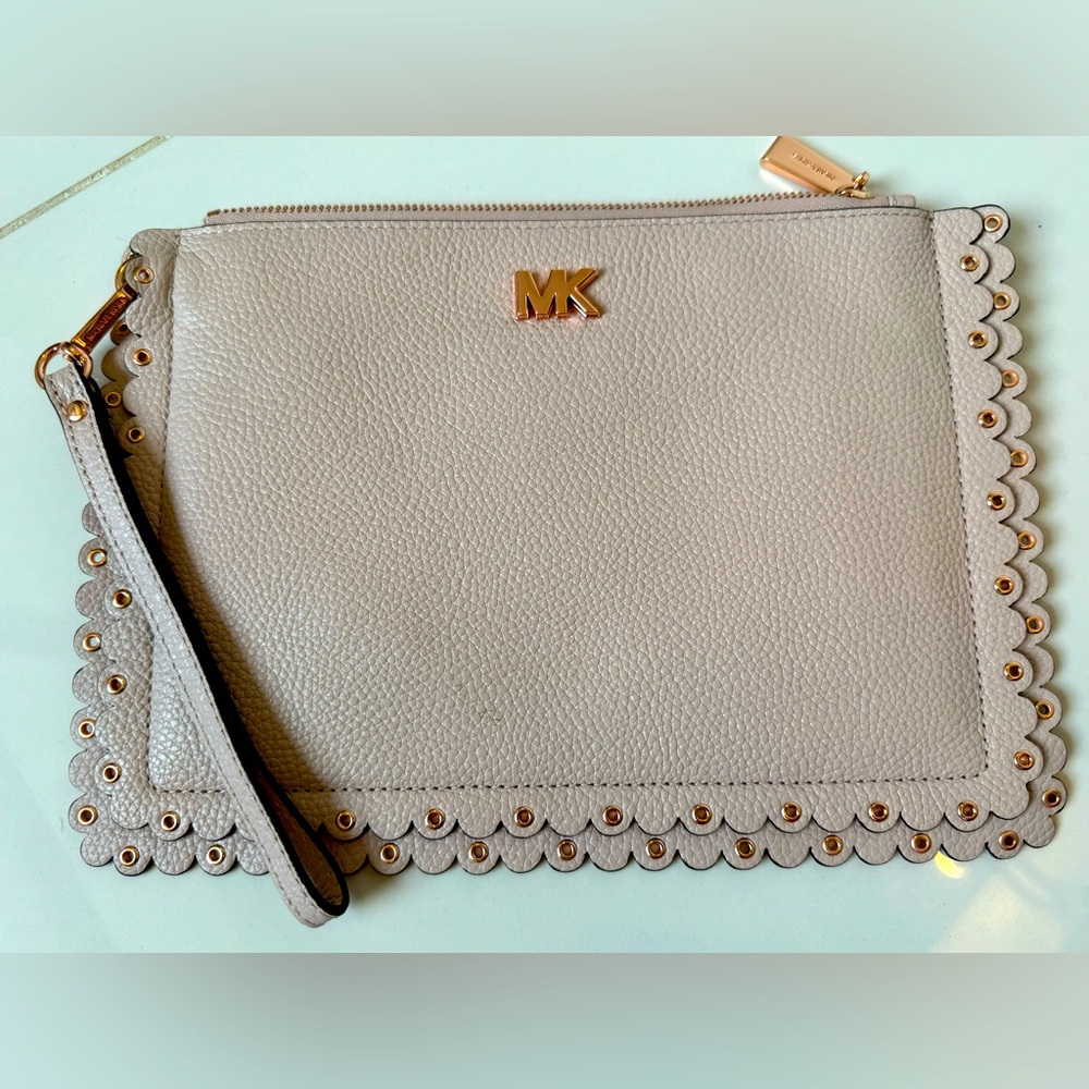 Michael Kors Pink & Ride Gold Scalloped Leather Wristlet w Detachable strap